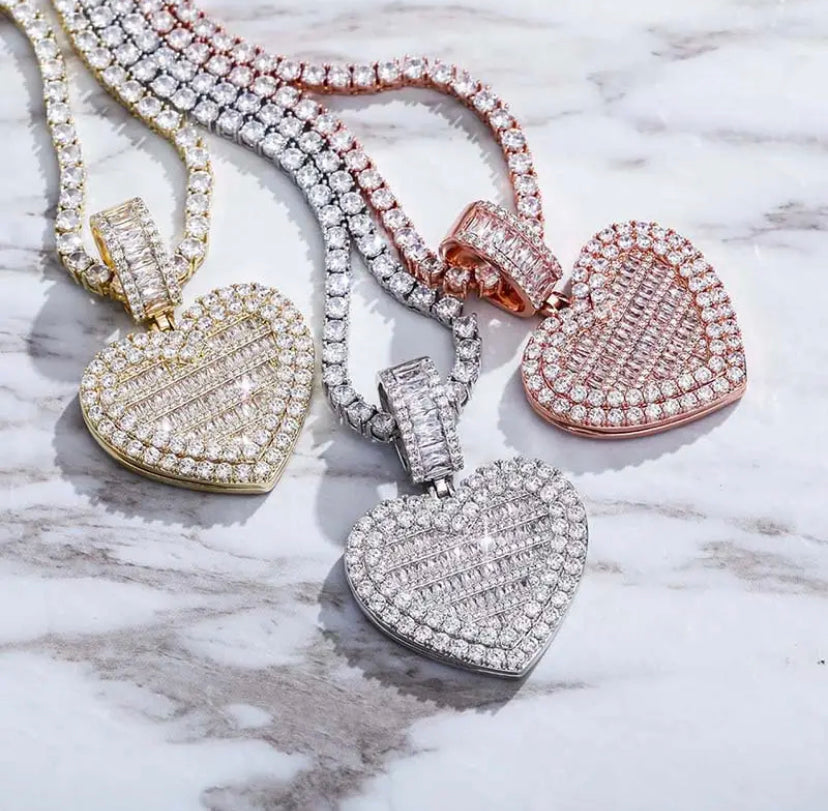 Icyy Heart Locket Necklace (Customizable)